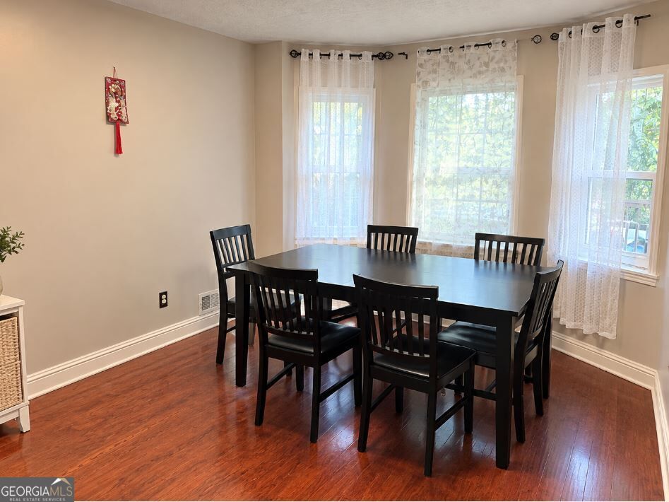 1072 Casanova Court Property Photo 10