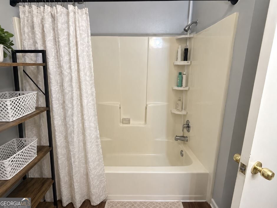 1072 Casanova Court Property Photo 18