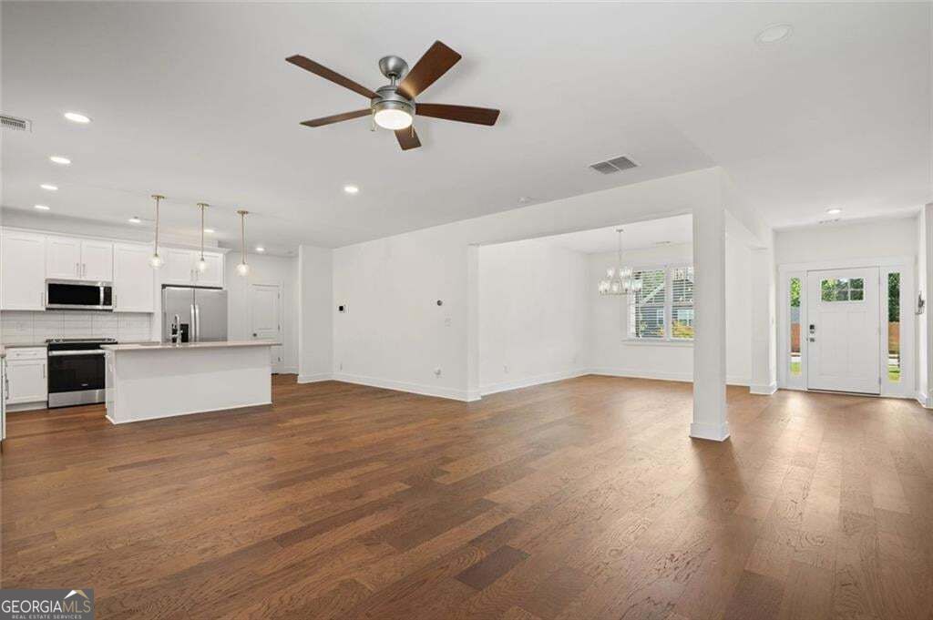 2422 Mills Bend Property Photo 12