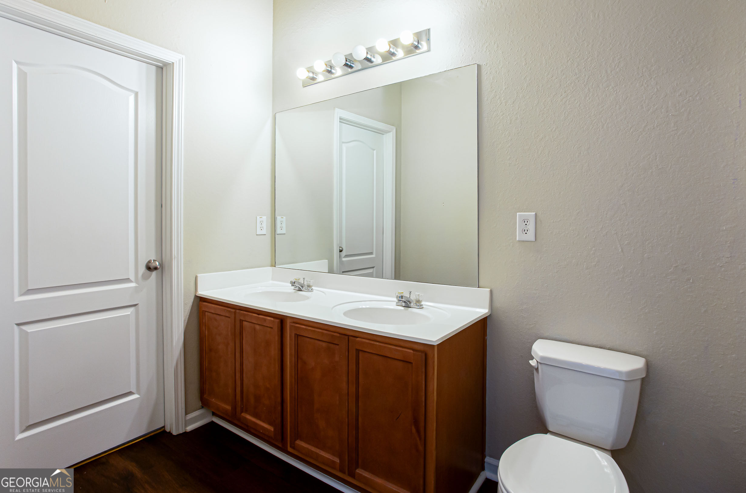 1255 Chinon Point Property Photo 19