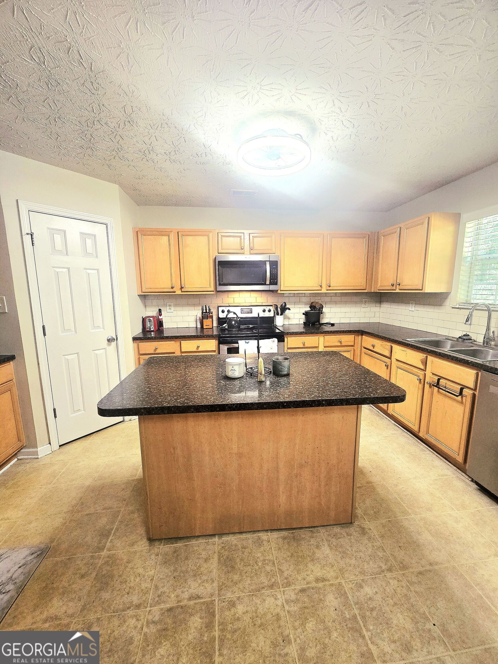 212 Hightower Trail Property Photo 17