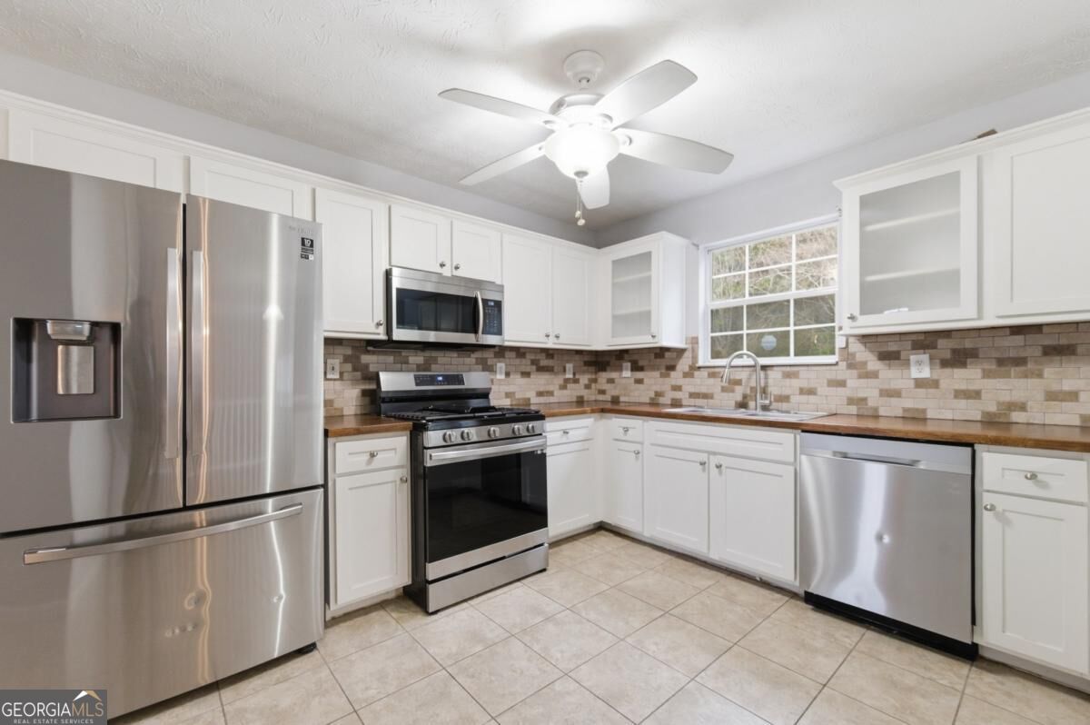 9360 Carnes Crossing Circle Property Photo 10