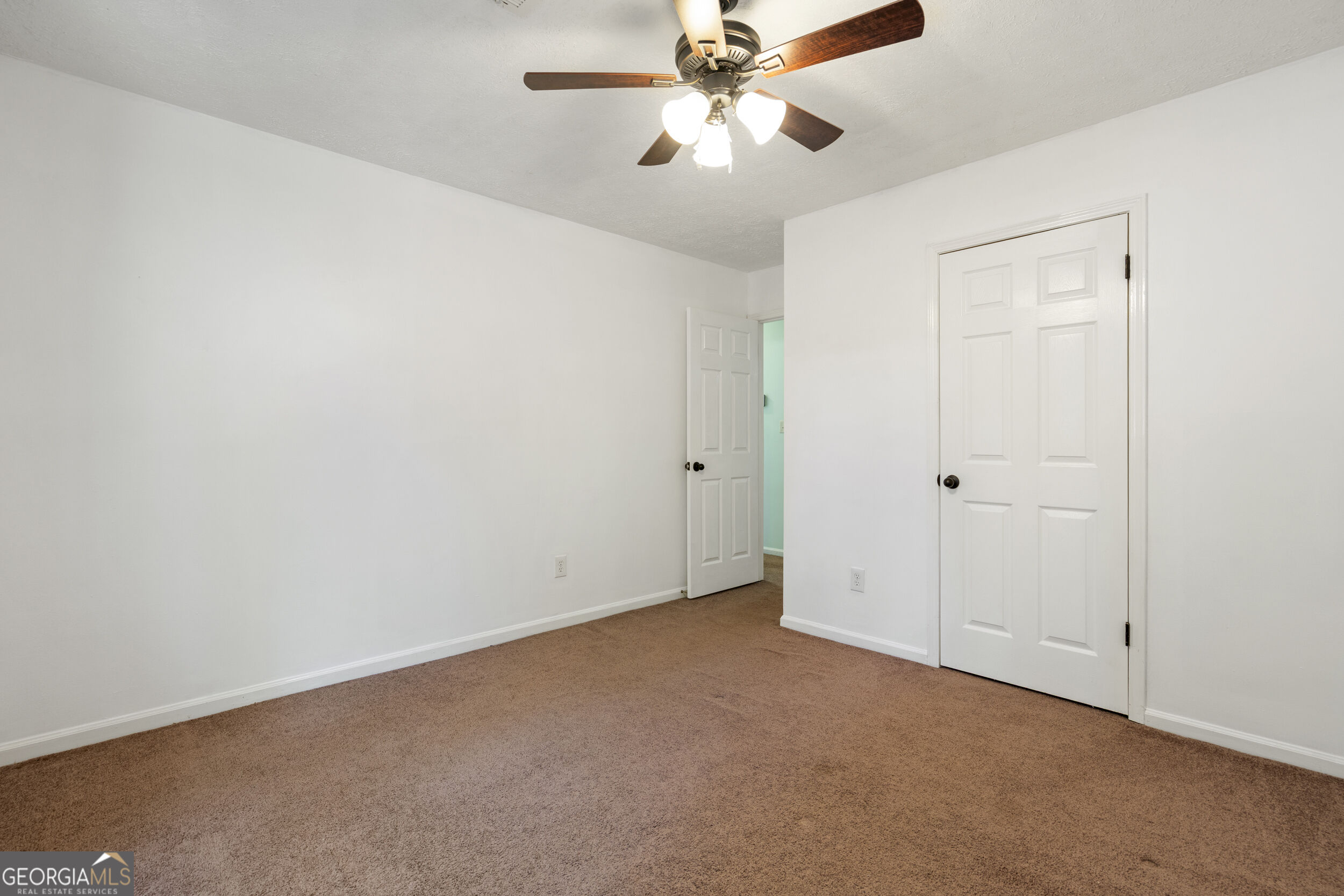 717 Pebble Creek Drive Property Photo 9