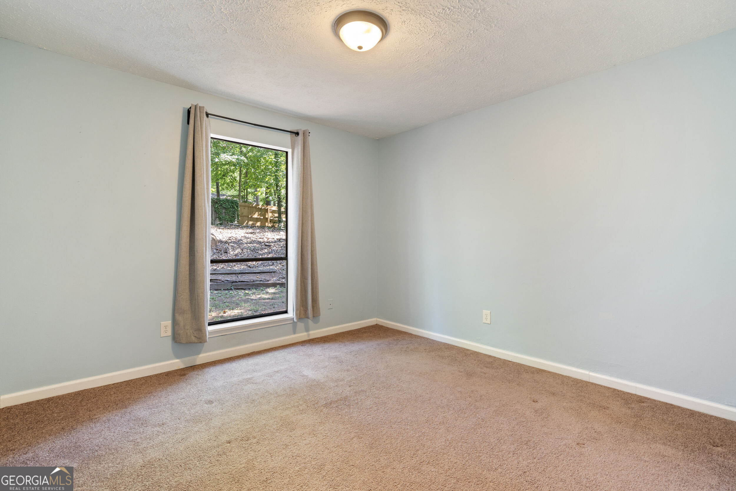 717 Pebble Creek Drive Property Photo 12