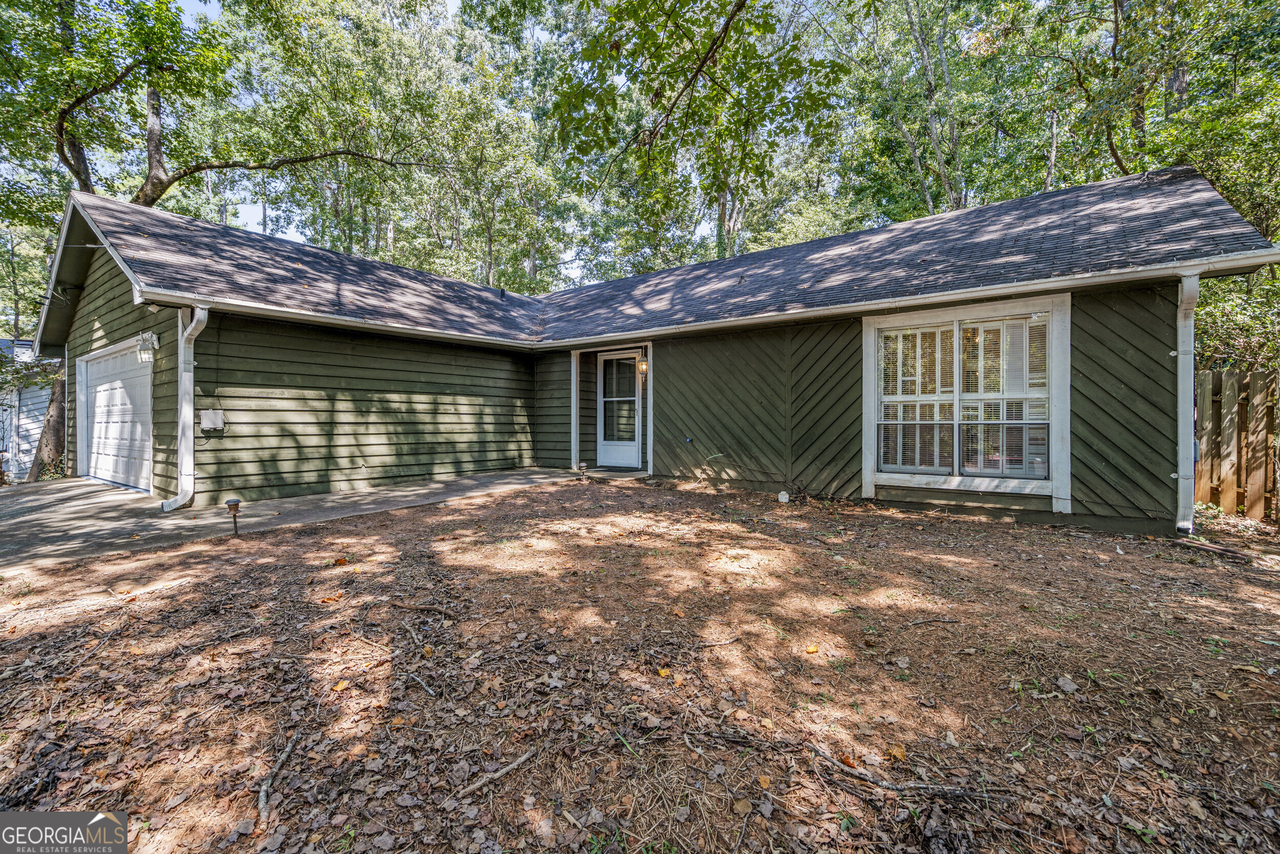 717 Pebble Creek Drive Property Photo 23
