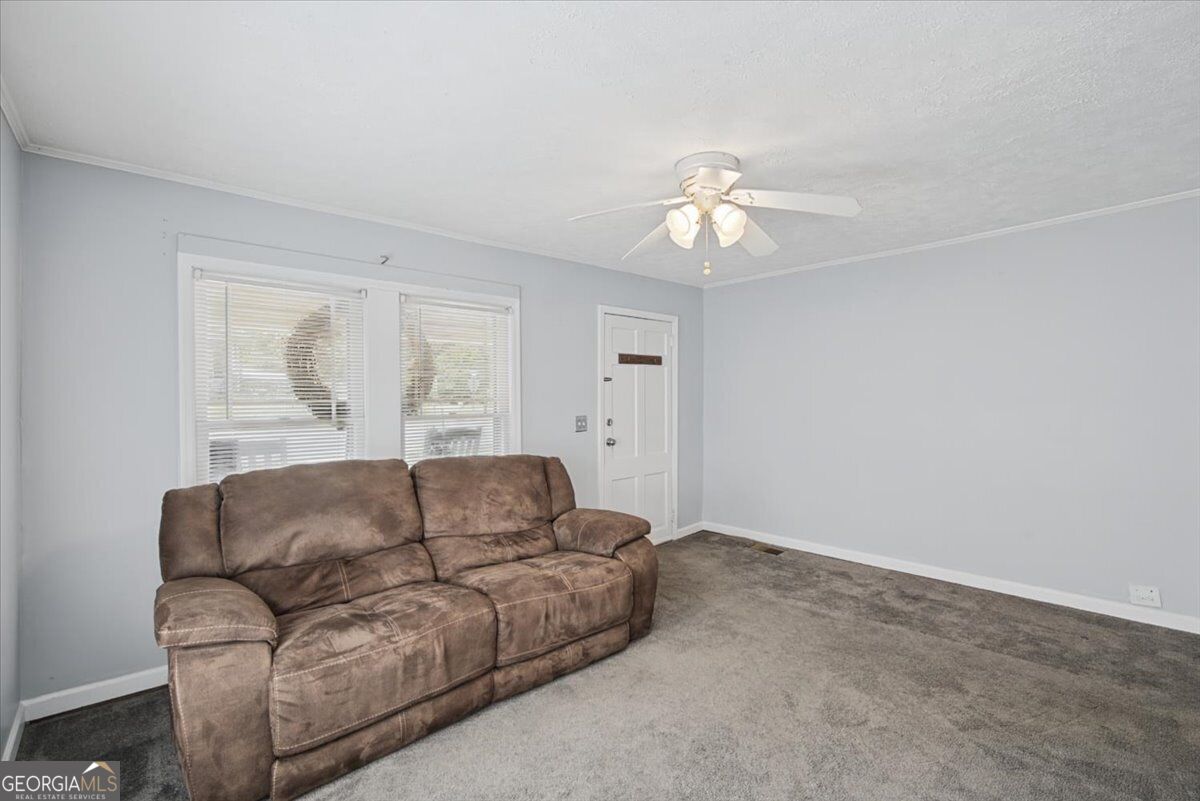 302 Hampton Street Property Photo 10