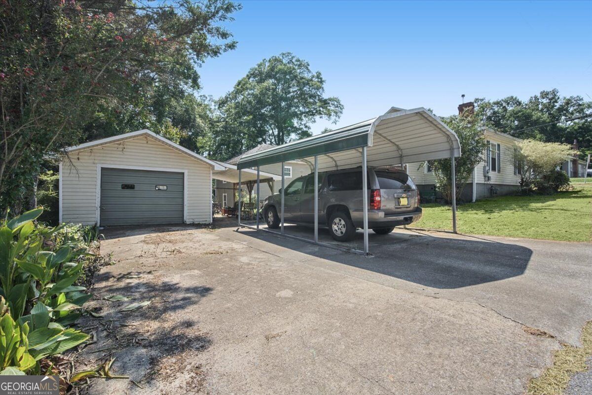 302 Hampton Street Property Photo 35