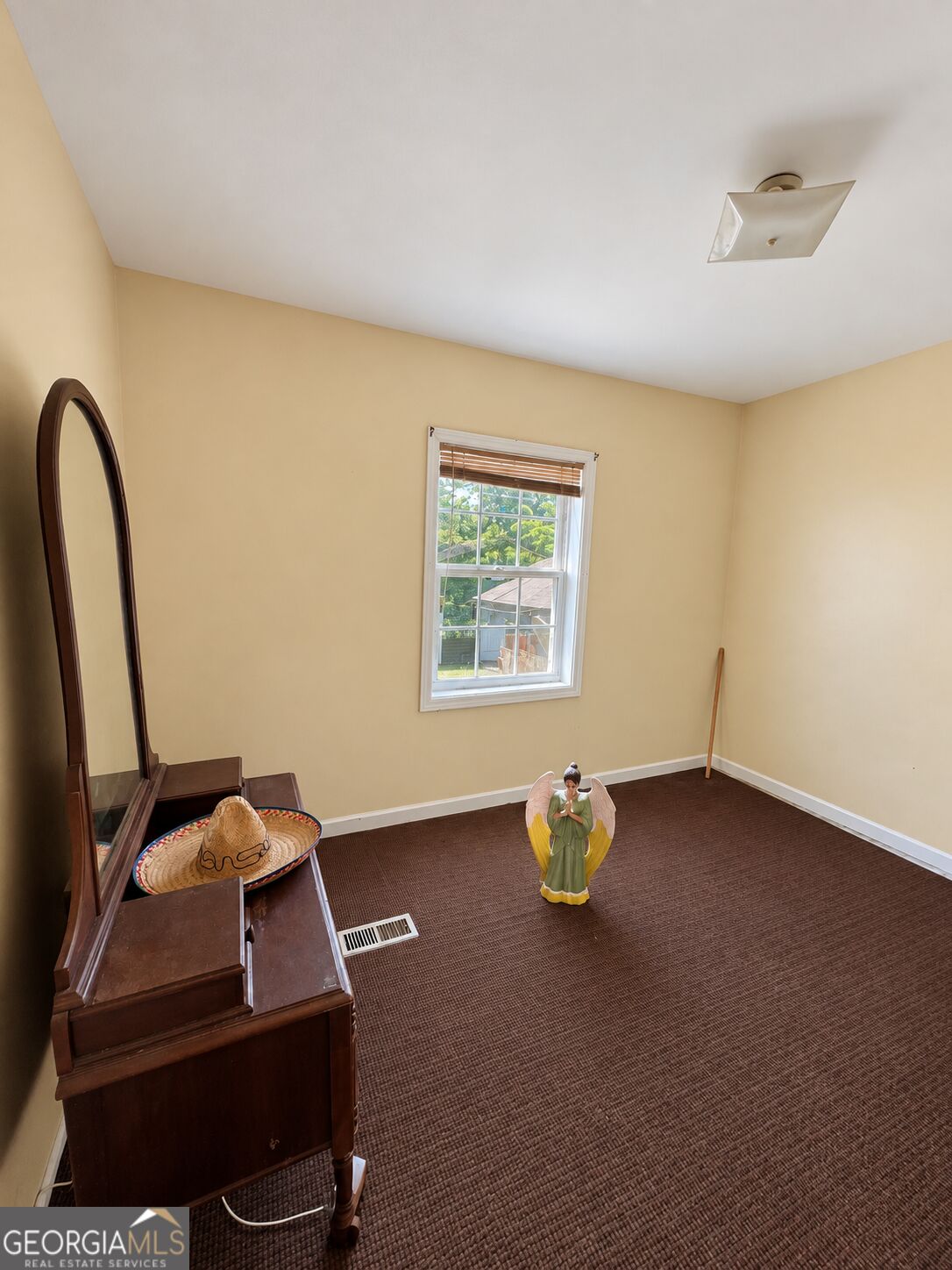 718 Walcott Street Property Photo 12