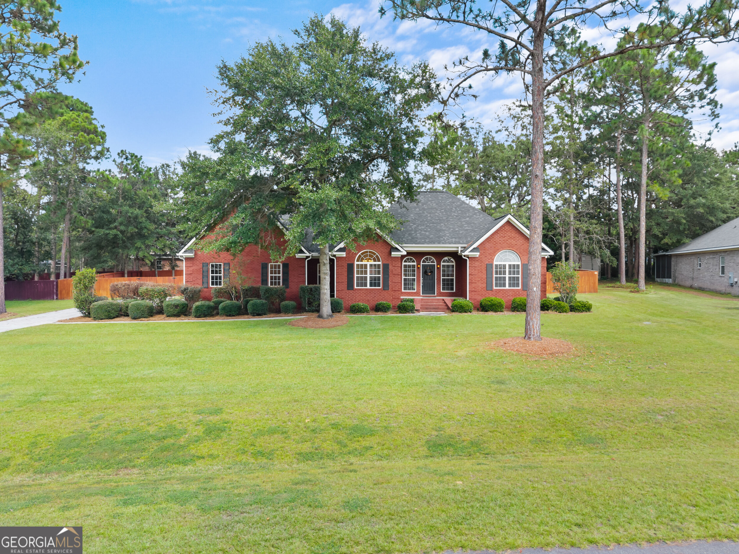 709 Tennessee Walk Property Photo 3