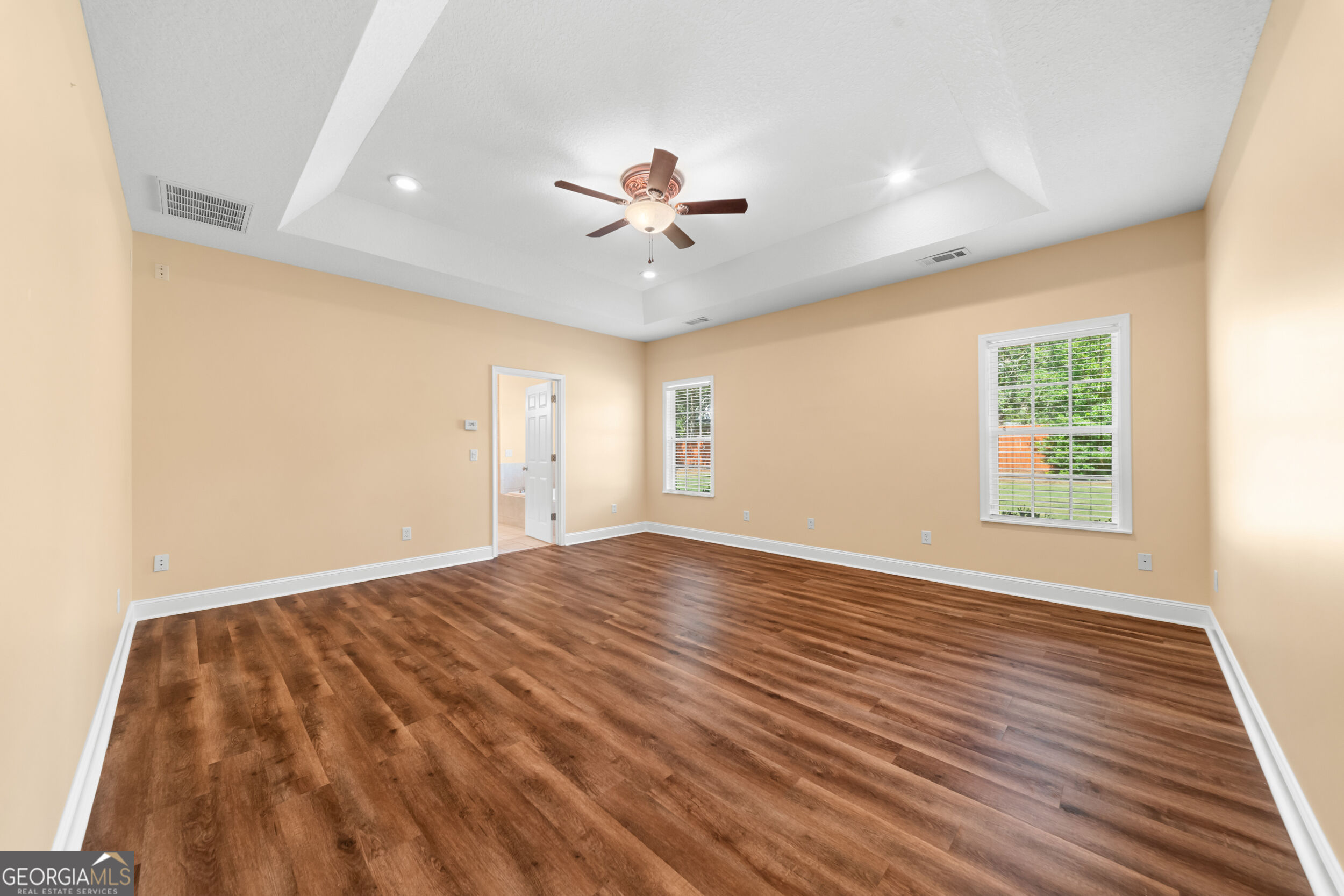 709 Tennessee Walk Property Photo 17