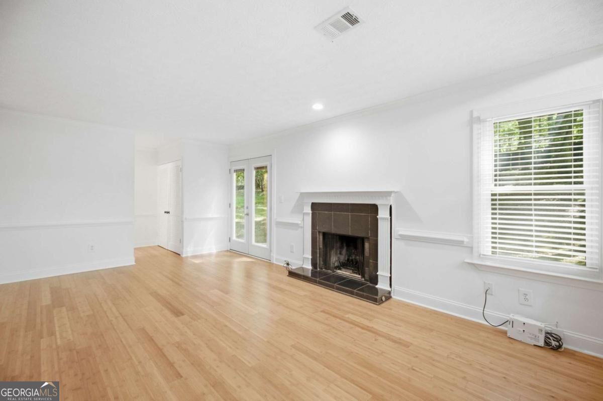 3863 Everett Court Property Photo 11