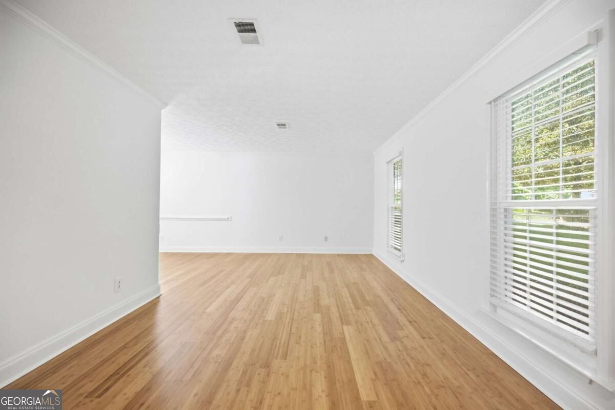 3863 Everett Court Property Photo 13