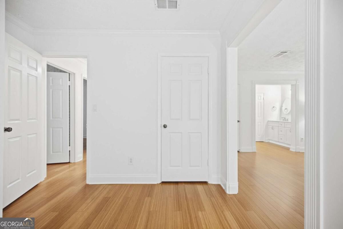 3863 Everett Court Property Photo 16