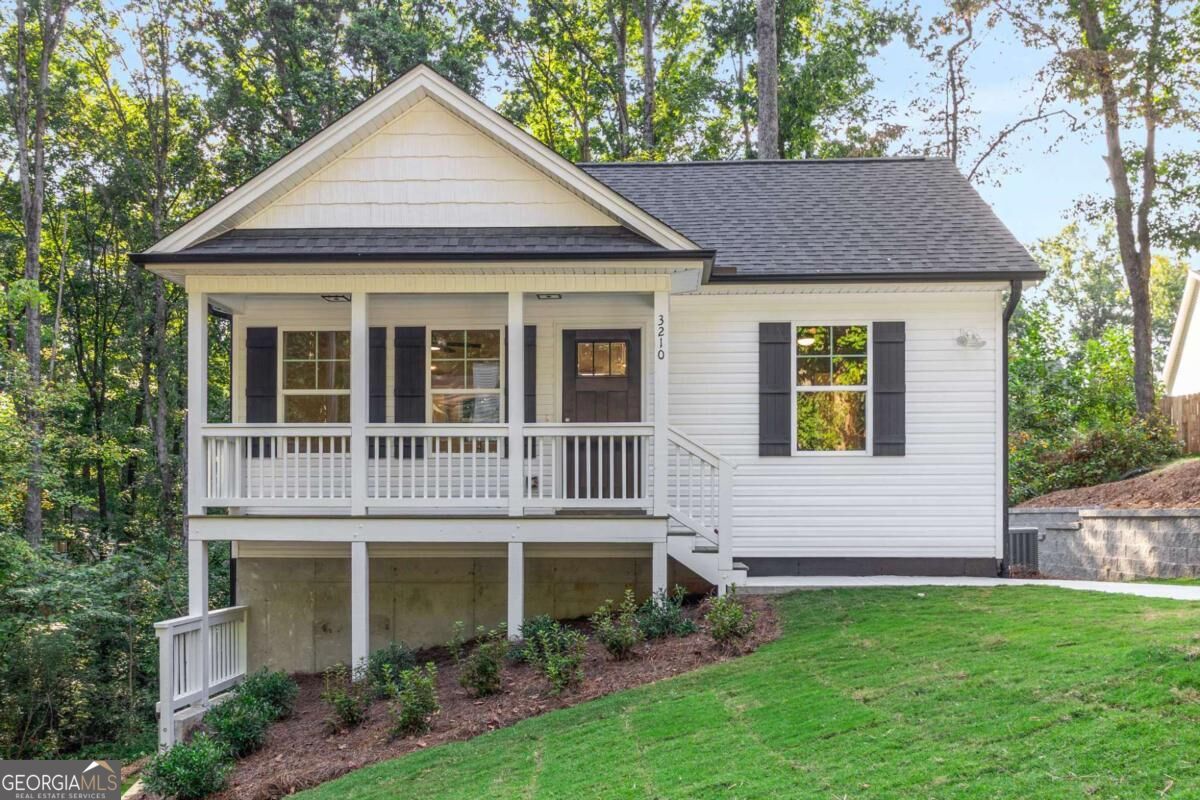 5740 Pebblebrook Trail Property Photo 3