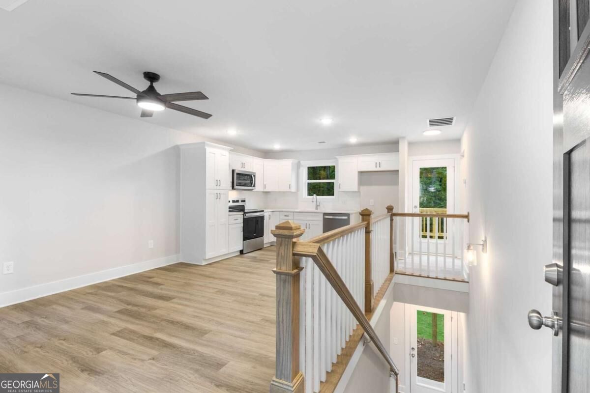 5740 Pebblebrook Trail Property Photo 4