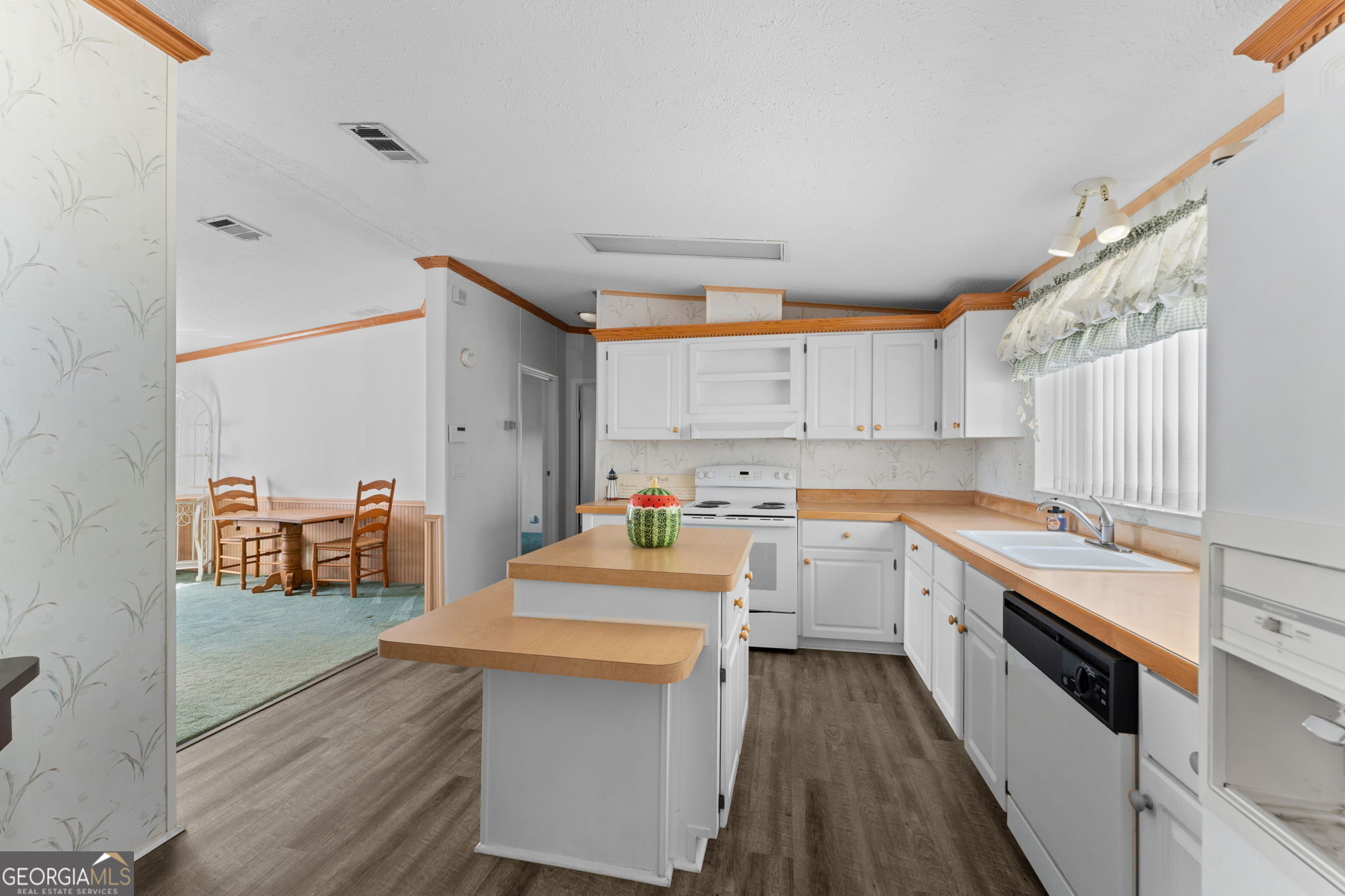 780 Old National Highway Property Photo 18