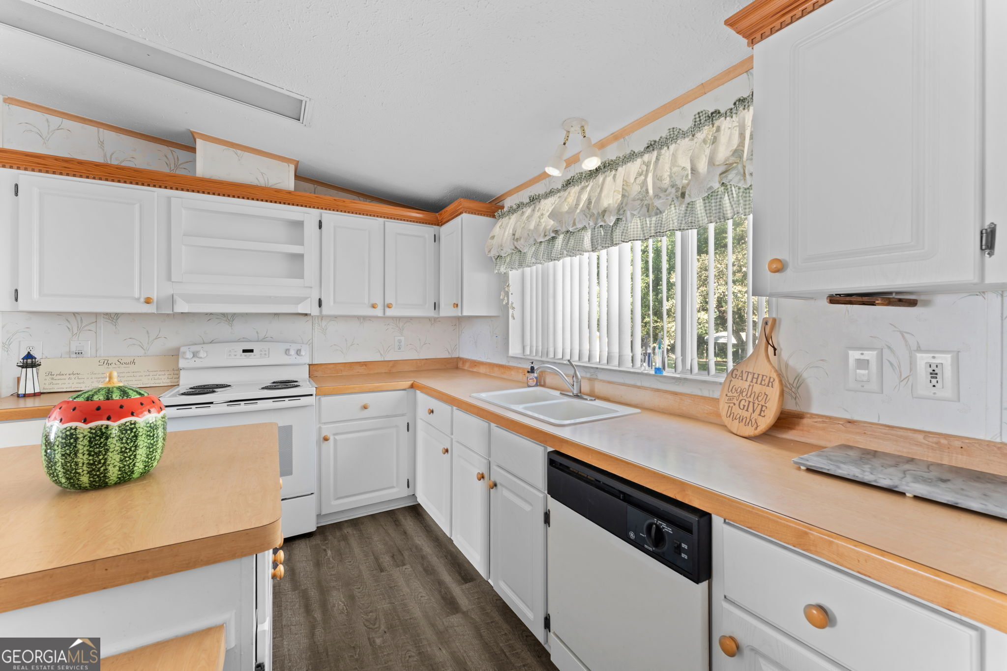 780 Old National Highway Property Photo 19