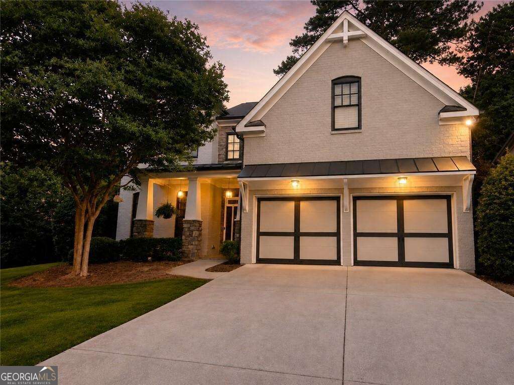 1074 Greenglen Drive SE