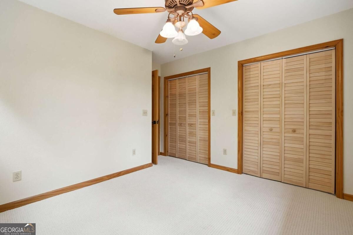 946 Laurel Circle Property Photo 19