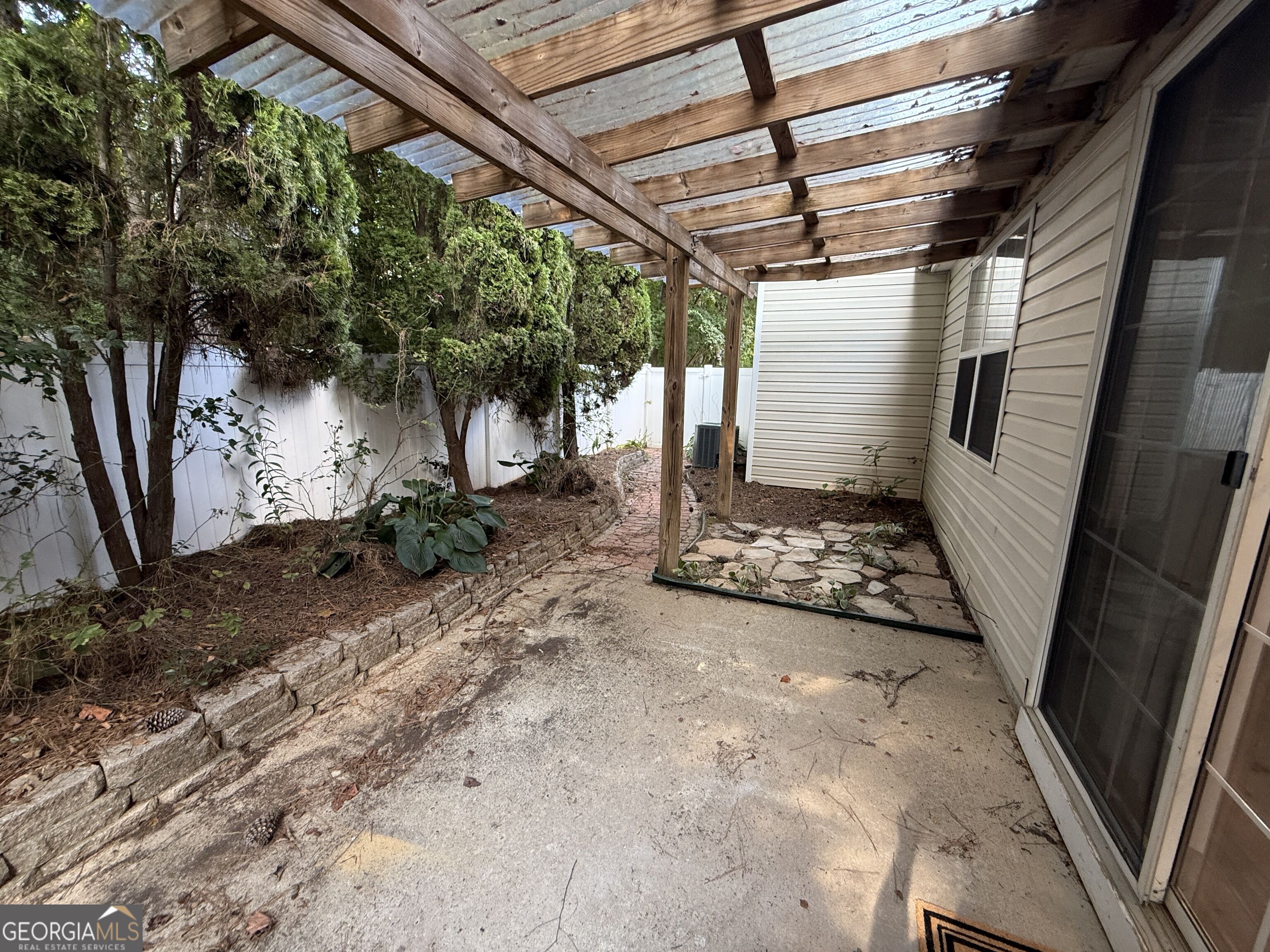 345 Windcroft Circle Nw Property Photo 5