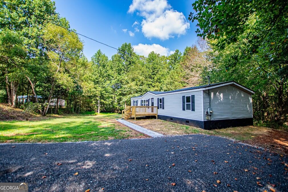 61 Crest Road Property Photo 2
