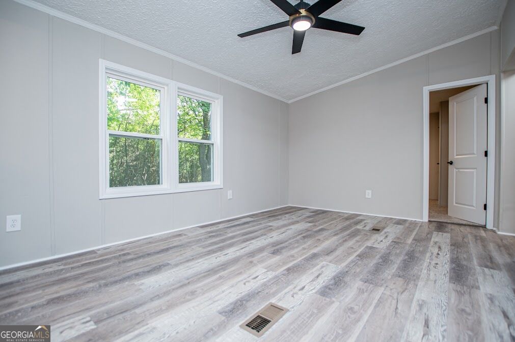 61 Crest Road Property Photo 10