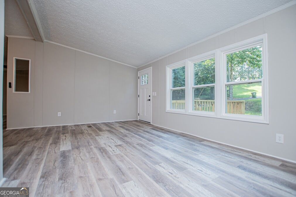 61 Crest Road Property Photo 16