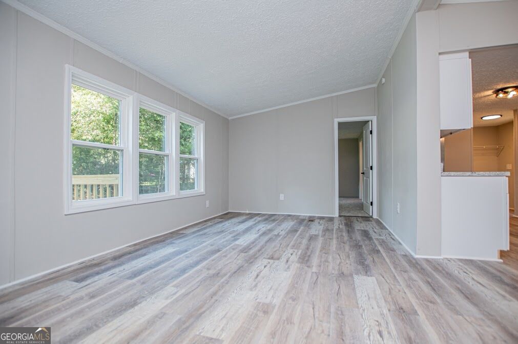 61 Crest Road Property Photo 17