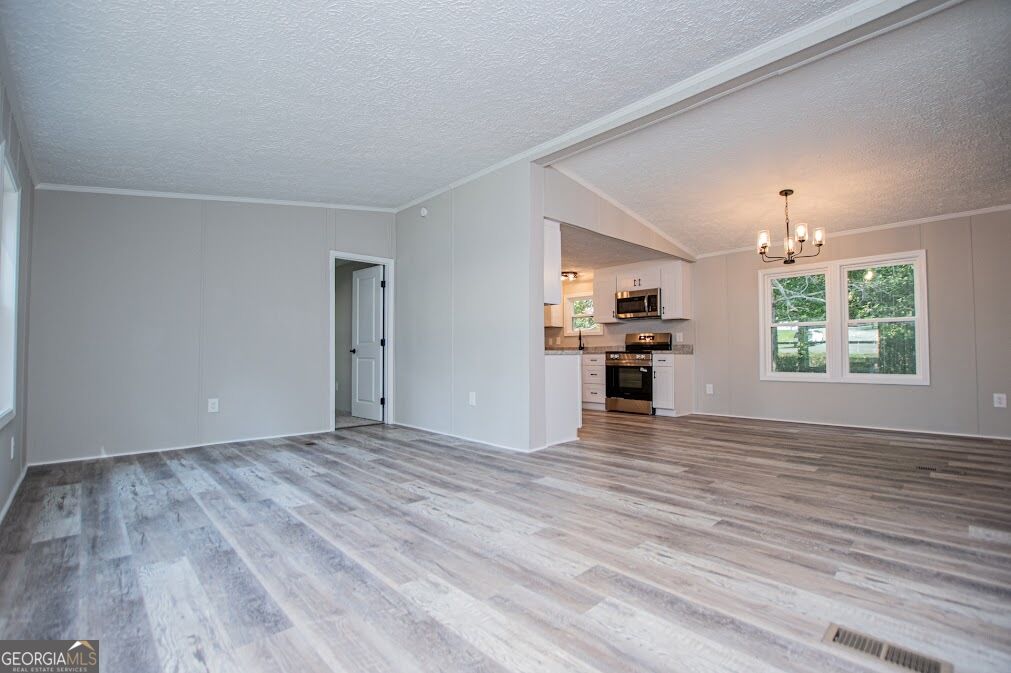 61 Crest Road Property Photo 18