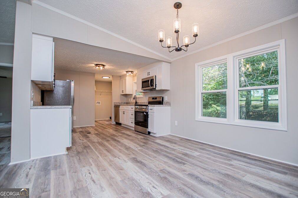 61 Crest Road Property Photo 19