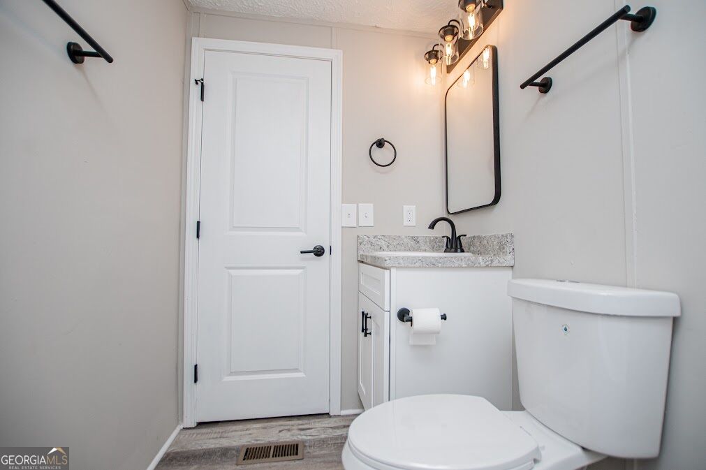 61 Crest Road Property Photo 43
