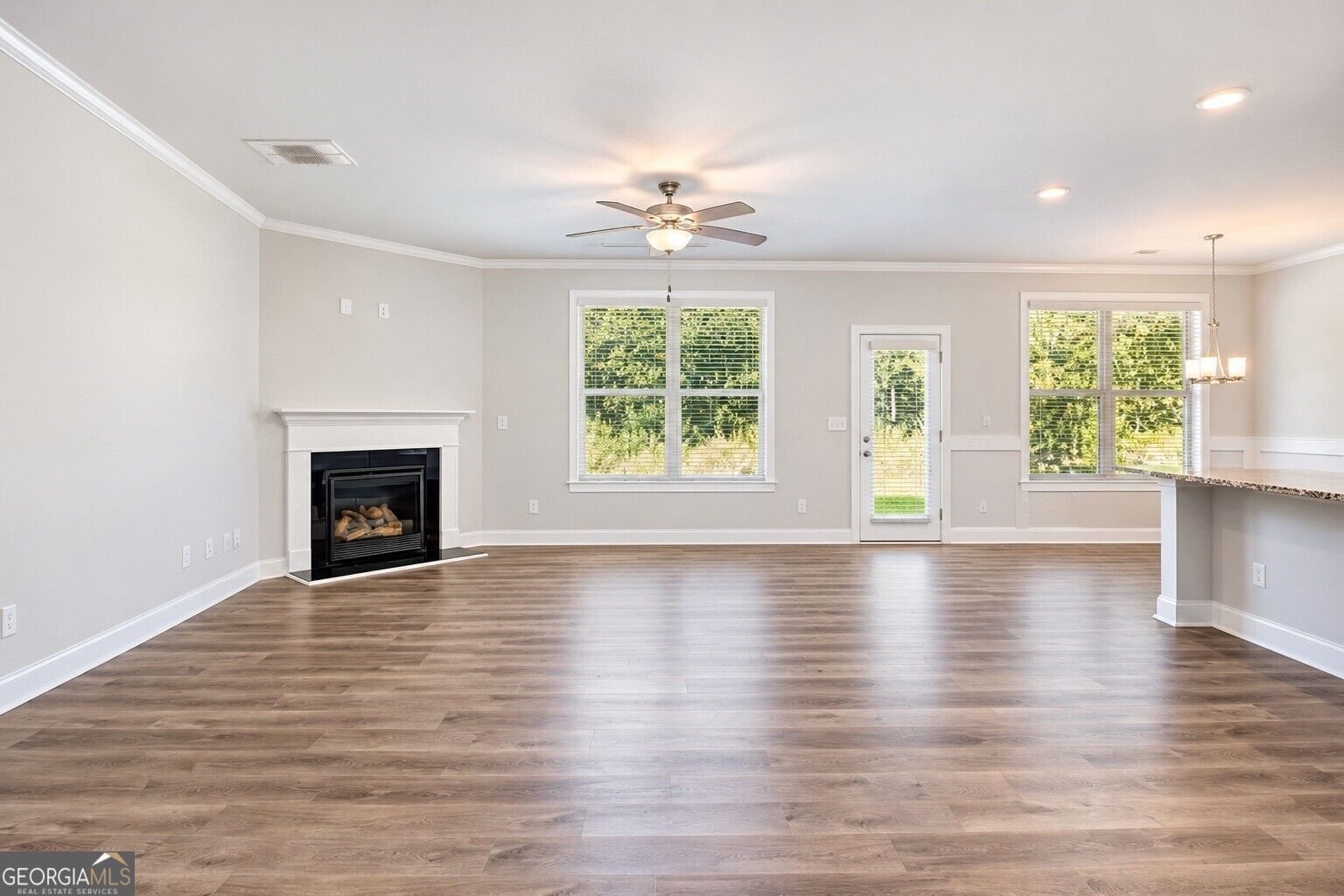 377 Hellen Valley Drive Property Photo 6