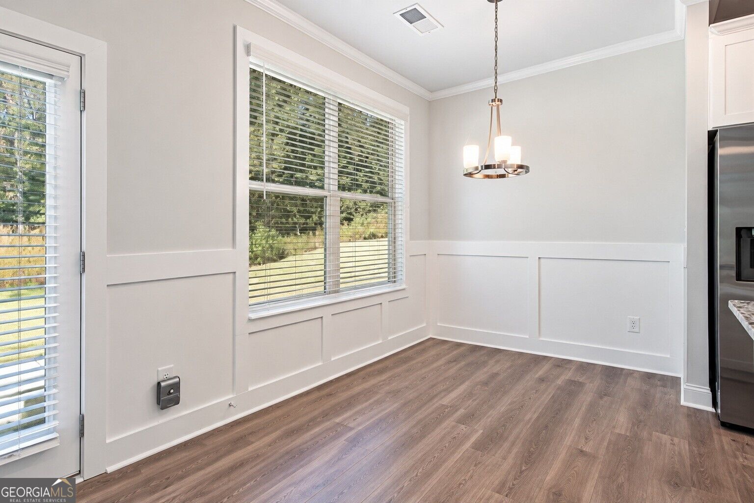 377 Hellen Valley Drive Property Photo 10