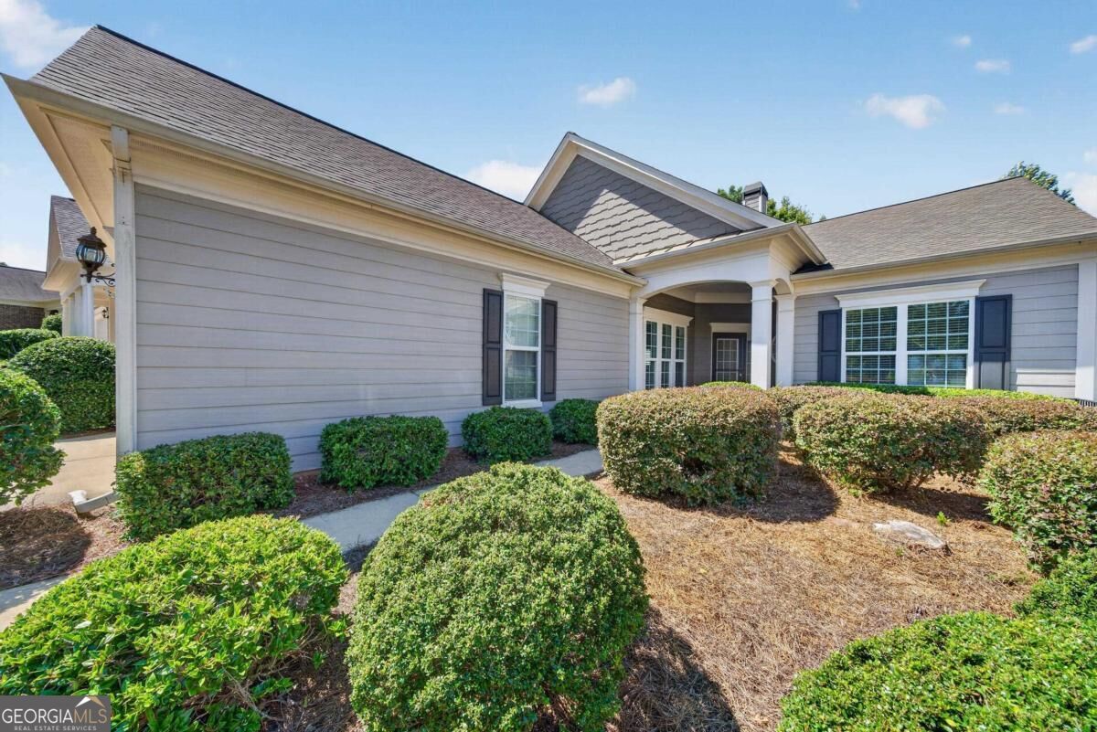 1011 Creekwood Place Property Photo 2