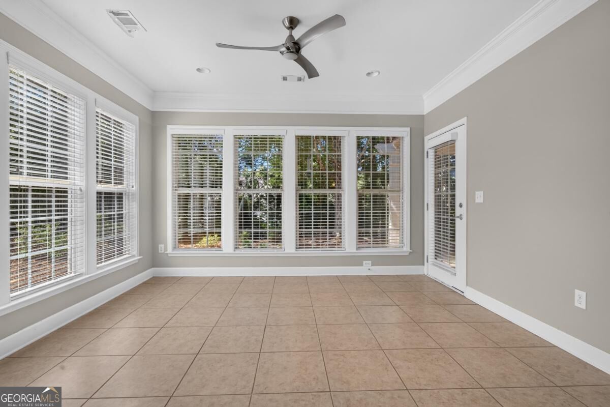 1011 Creekwood Place Property Photo 17