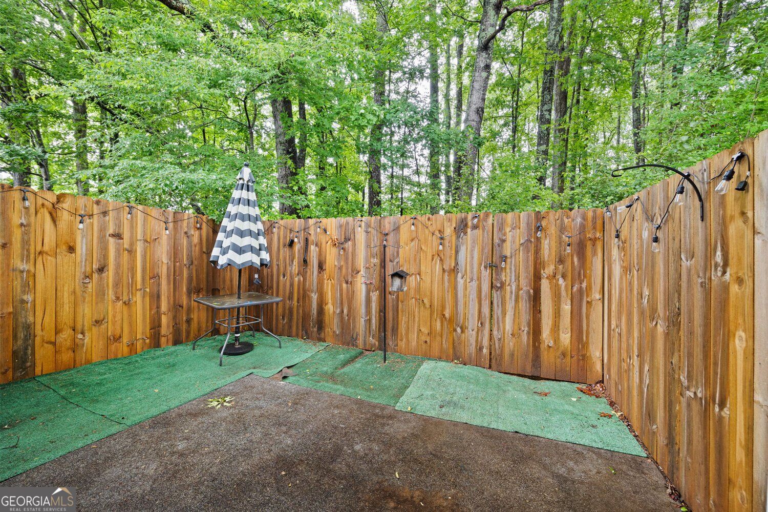 2082 Lenoa Lane Property Photo 3