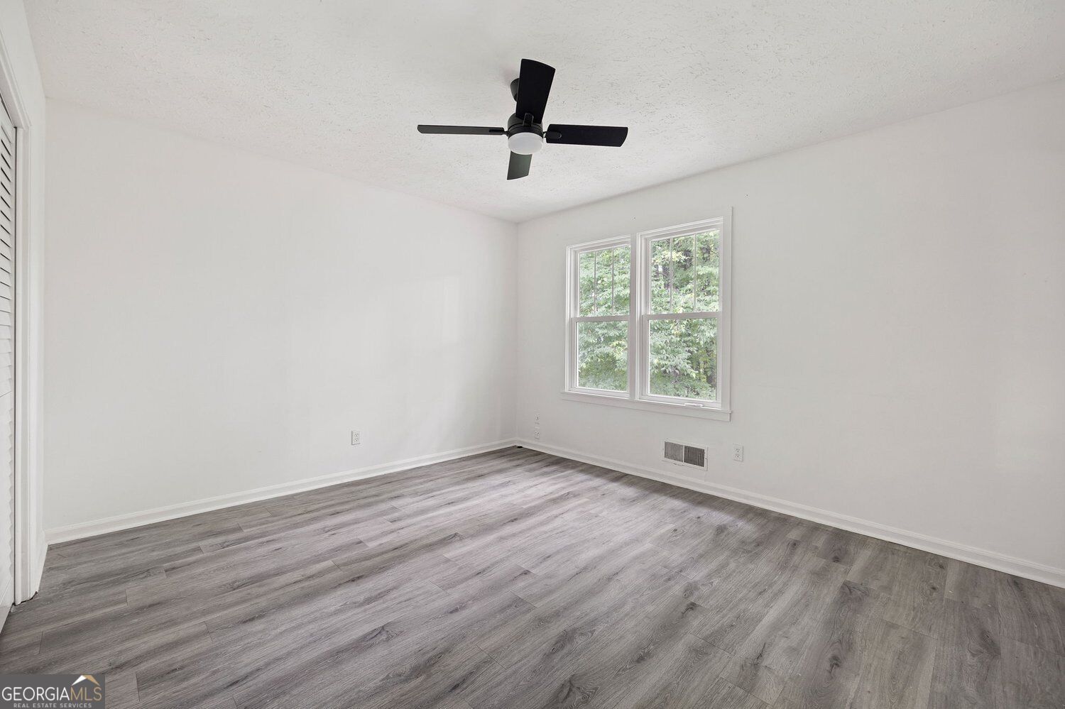 2082 Lenoa Lane Property Photo 11