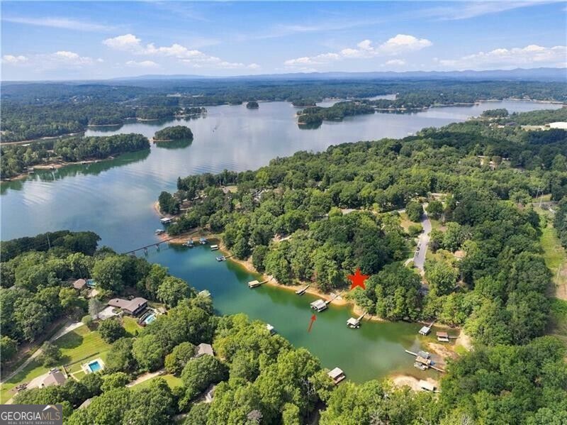 688 Harbor Cove Property Photo 3