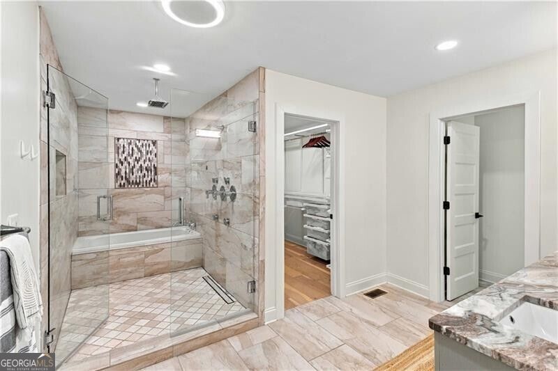 688 Harbor Cove Property Photo 40