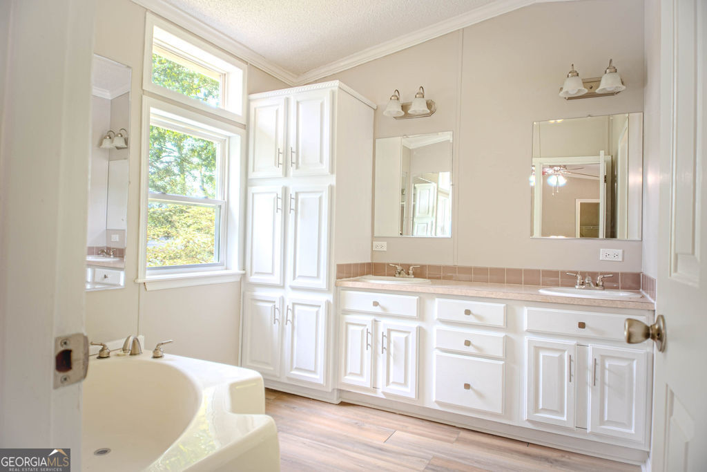25 Deep Water Road Property Photo 21
