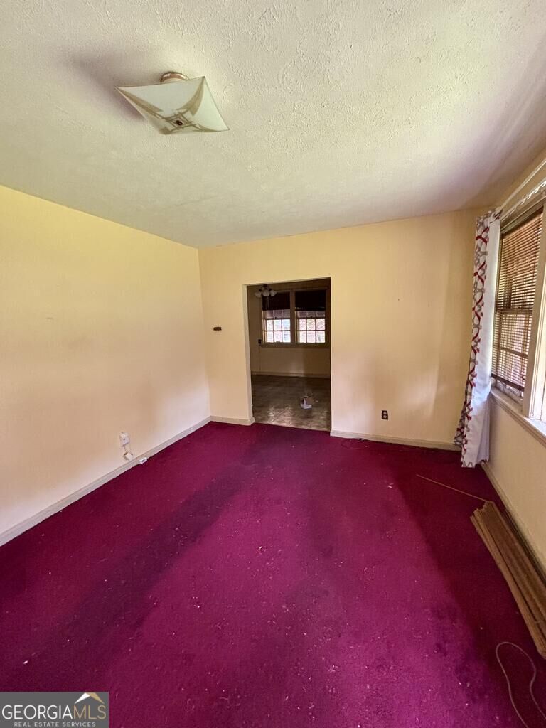 2817 King Street Property Photo 2