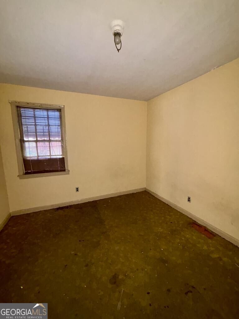 2817 King Street Property Photo 3