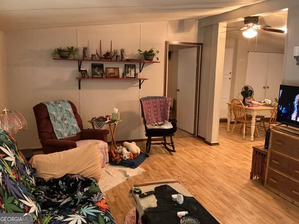 27 Cord Property Photo 8