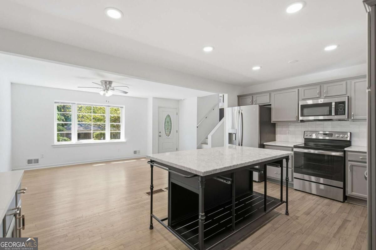 3650 Sheffield Place Property Photo 13