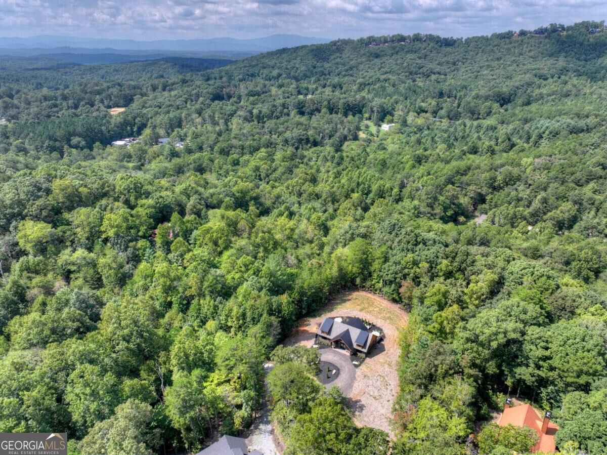 221 Whippoorwill Walk Road # 7 Property Photo 4