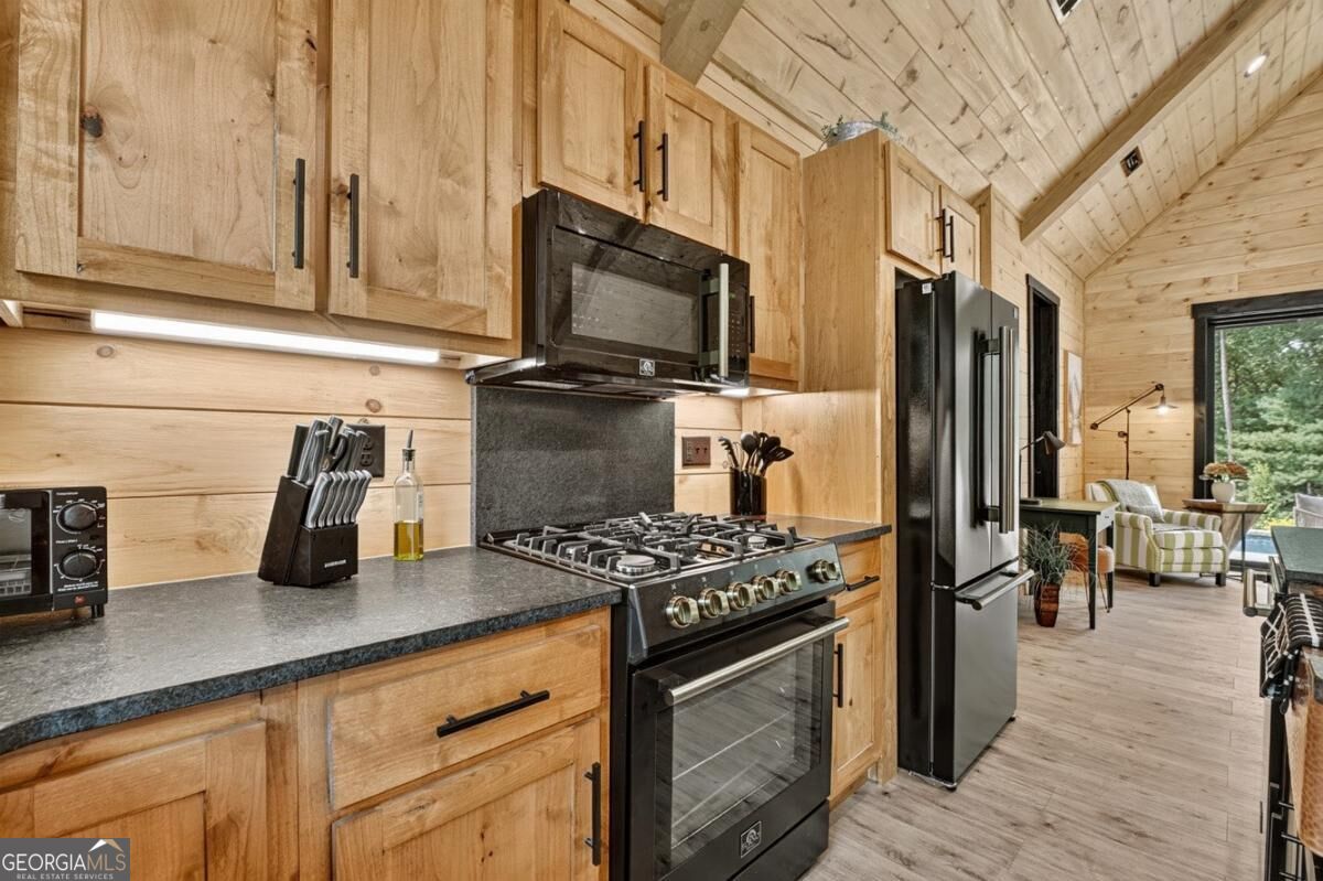 221 Whippoorwill Walk Road # 7 Property Photo 50