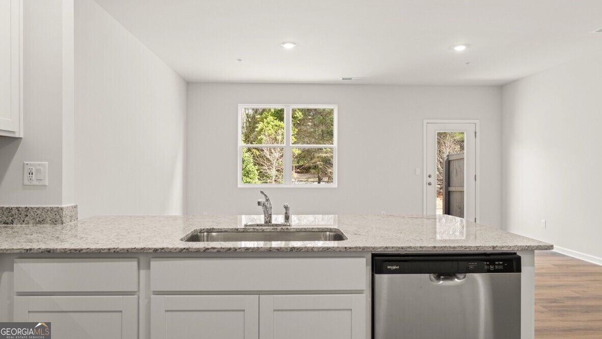 6024 Skylar Drive Property Photo 9