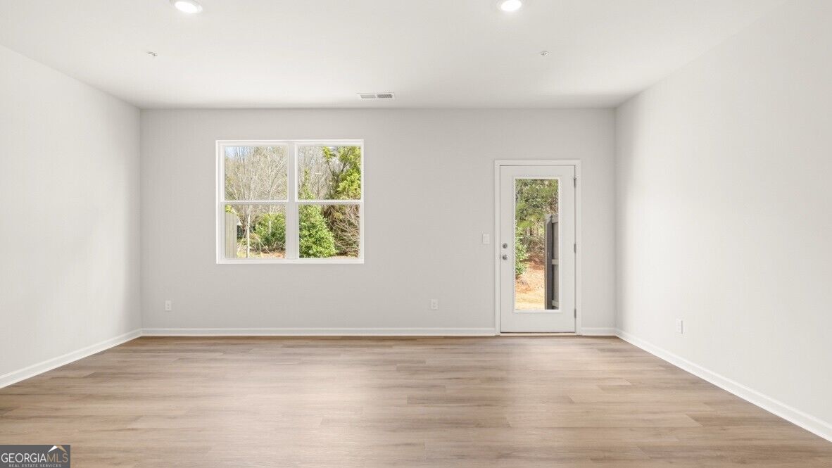 6024 Skylar Drive Property Photo 11