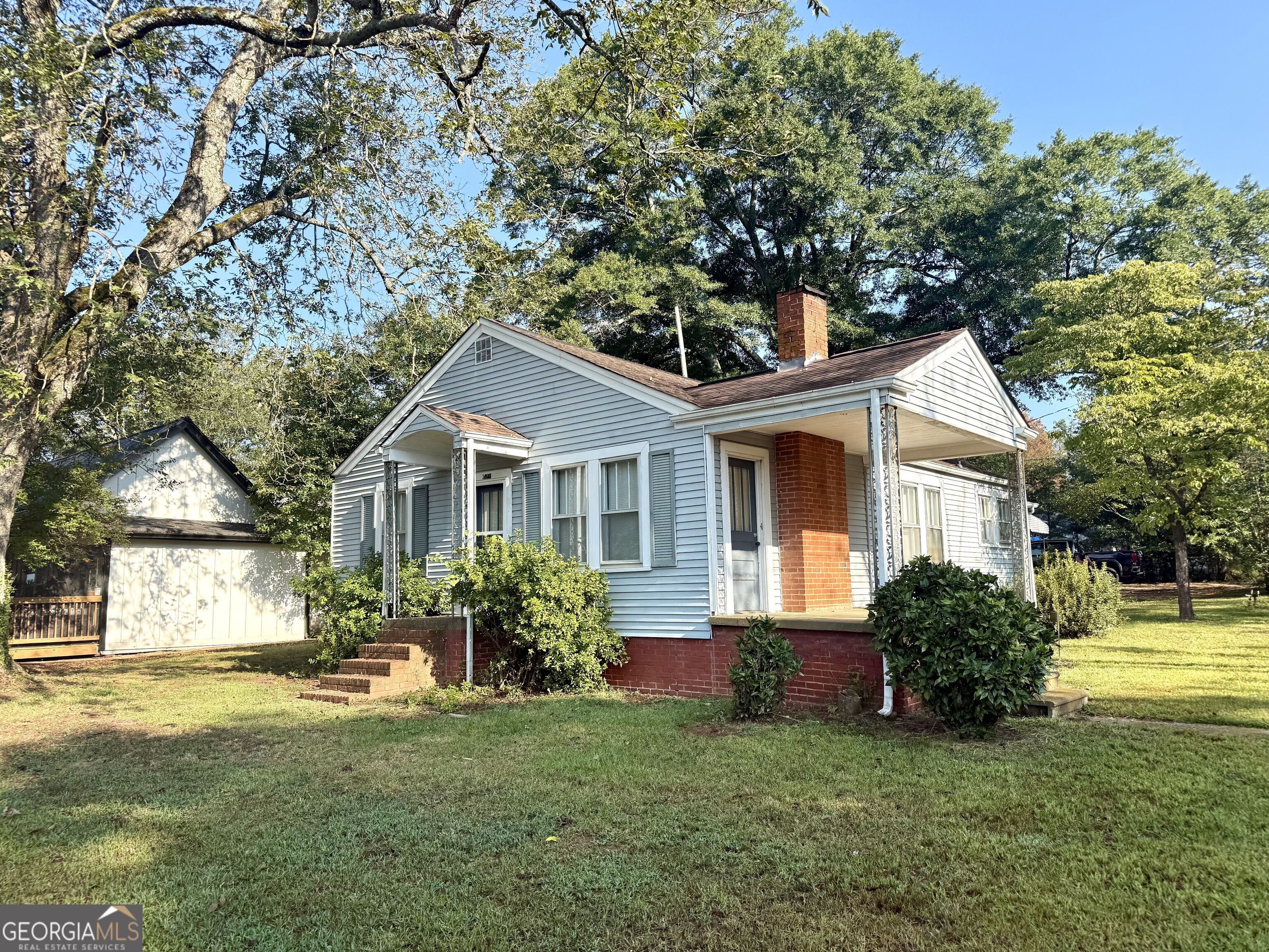 2402 N Broad Street Property Photo 1
