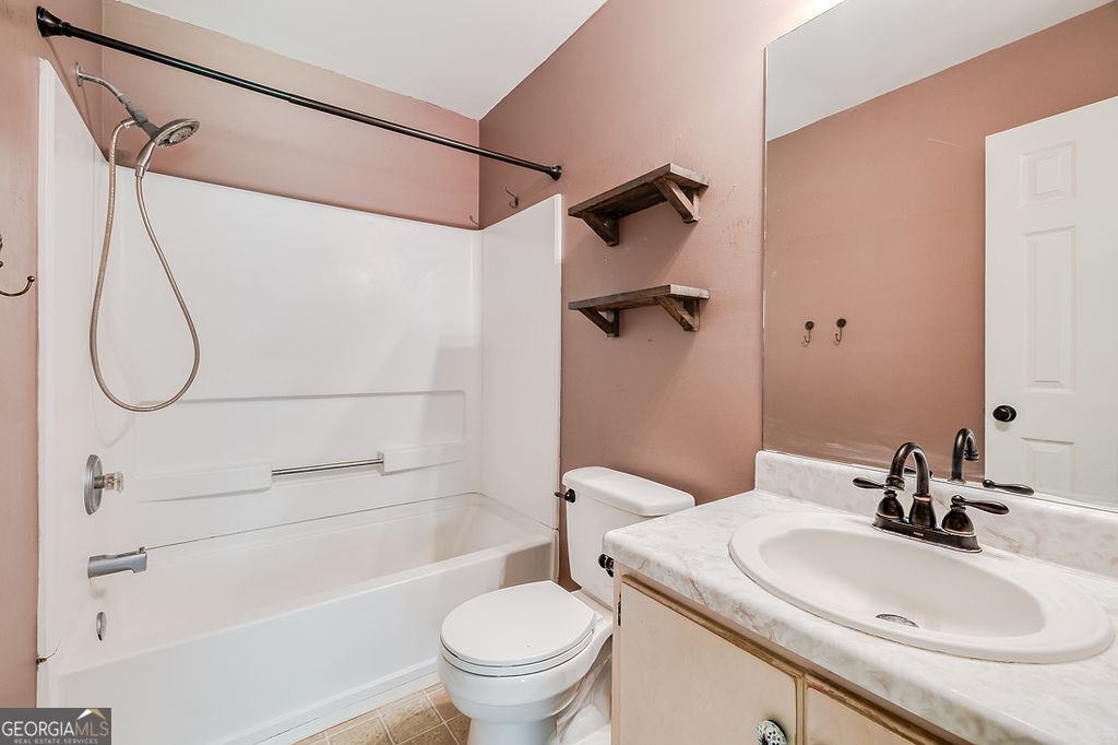 123 Berwick Lakes Boulevard Property Photo 13